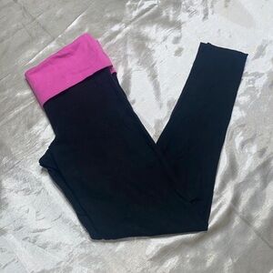 PINK Victoria's Secret Black and Pink Leggings
